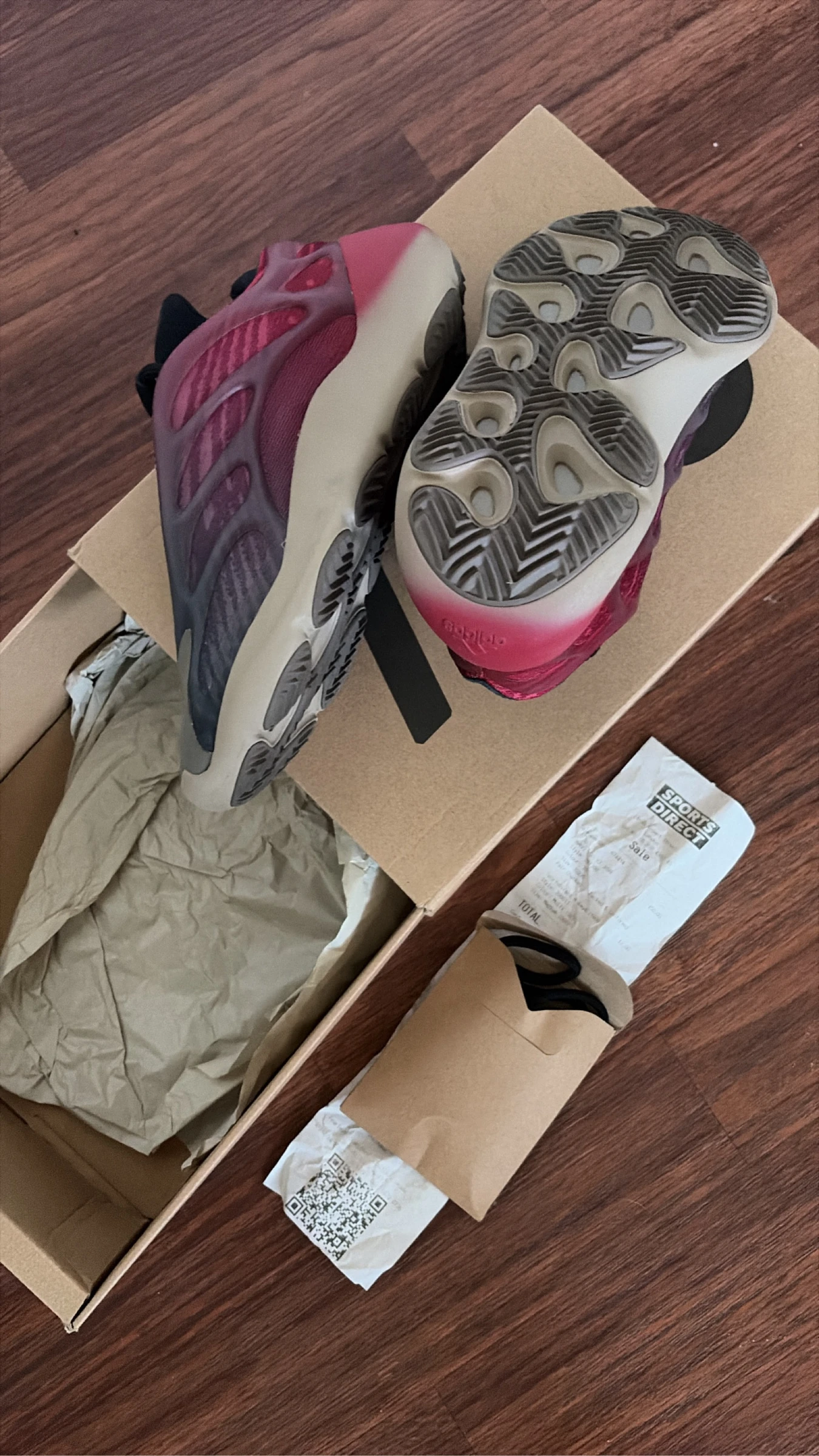 Adidas yeezy Boost 700 v3 Fade Carbon  – photo 5